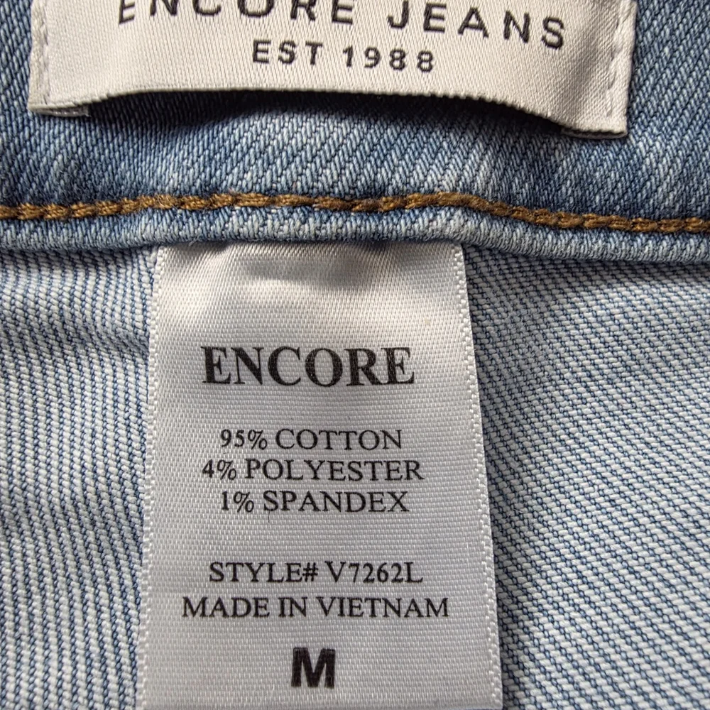 Encore Jeans Light Blue Denim Cargo Shorts - Picture 6 of 6